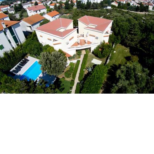 Apartments Dvori Novalja