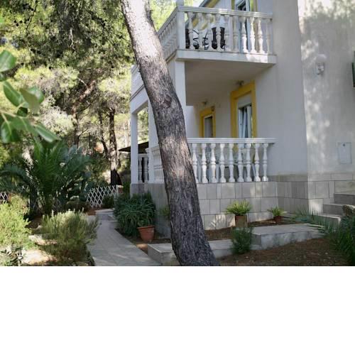 Apartments Elena & Damir