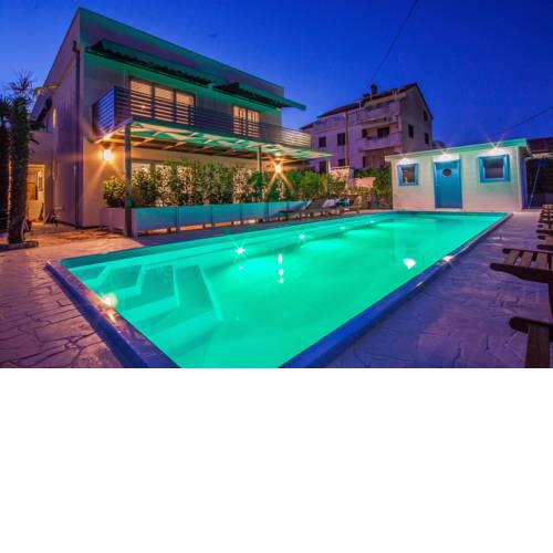 Apartments Gardelin Superior