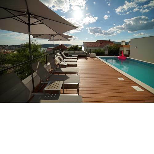 Apartments Gazebo