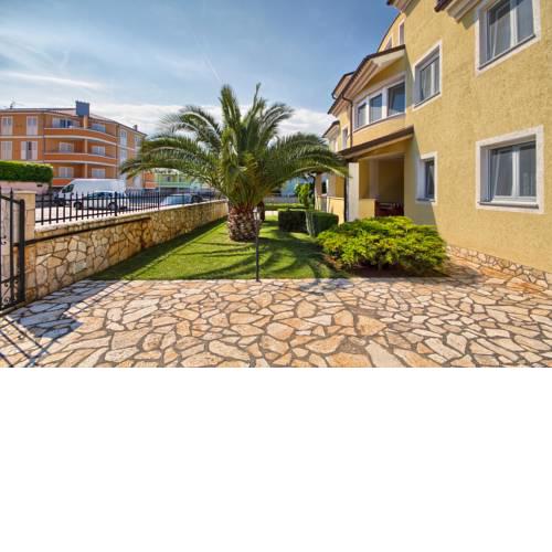 Apartments Gilly 2