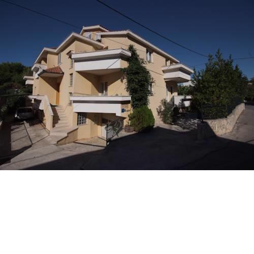 Apartments Gogi
