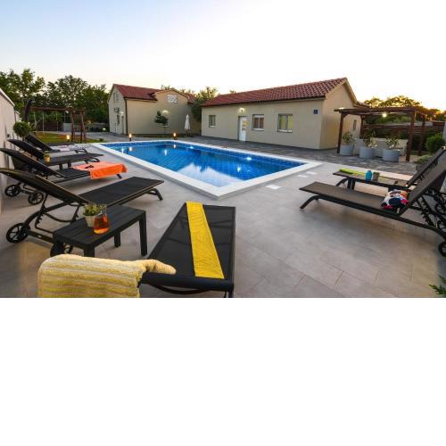 Apartments Gordana Mar - with pool