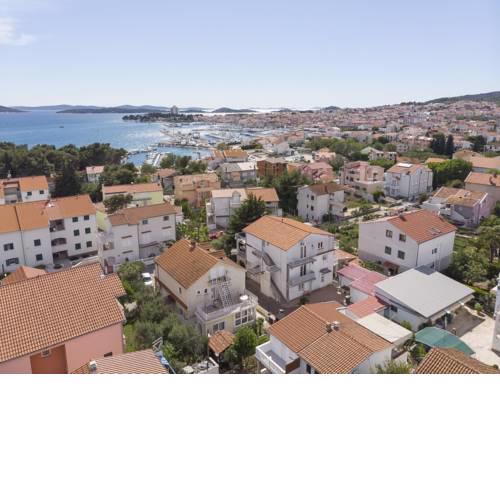 Apartments Tiho