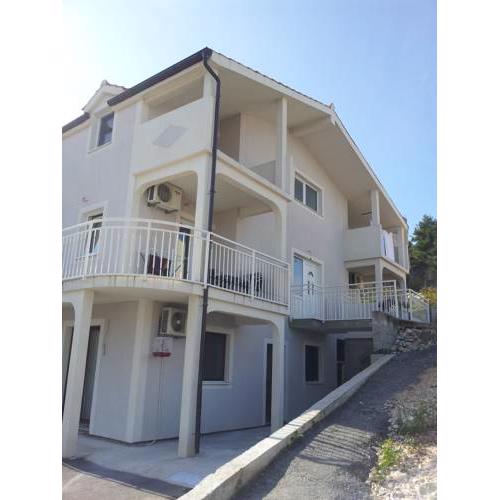 Apartments Holiday Gavric