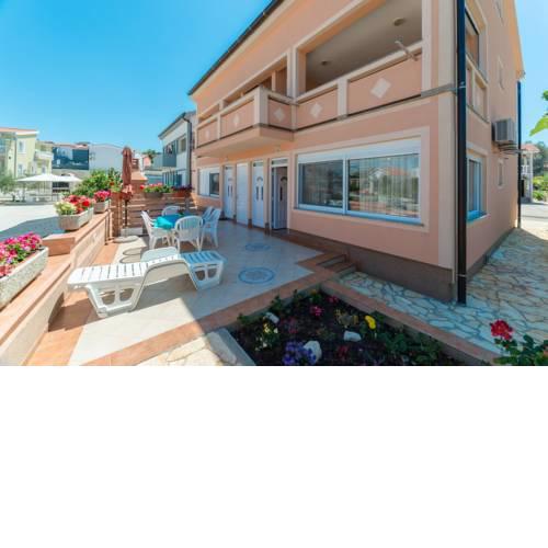 Apartments Hudić