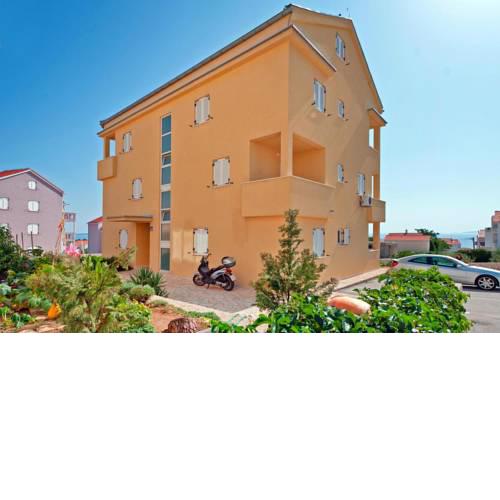Apartments im Haus Dragi Novalja - CIN04071-DYB
