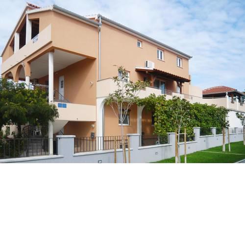 Apartments im Haus Vanja Biograd - CDN02120-CYC