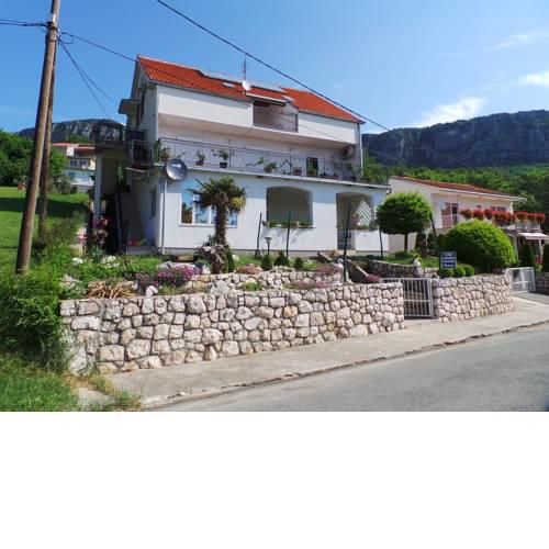 Apartments in Bribir 15261