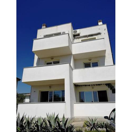 Apartments in Jadranovo 34452
