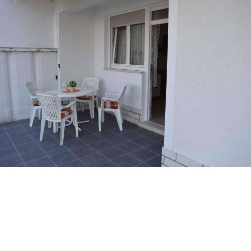 Apartments in Jadranovo 41880