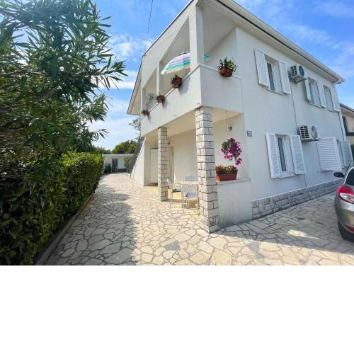 Apartments in Jadranovo 42073