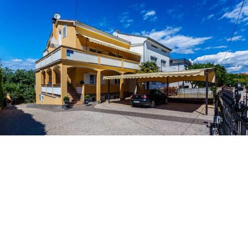 Apartments in Malinska/Insel Krk 13213