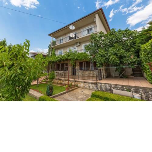 Apartments in Novi Vinodolski 39125