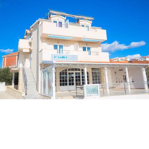 Apartments in Rogoznica 40364