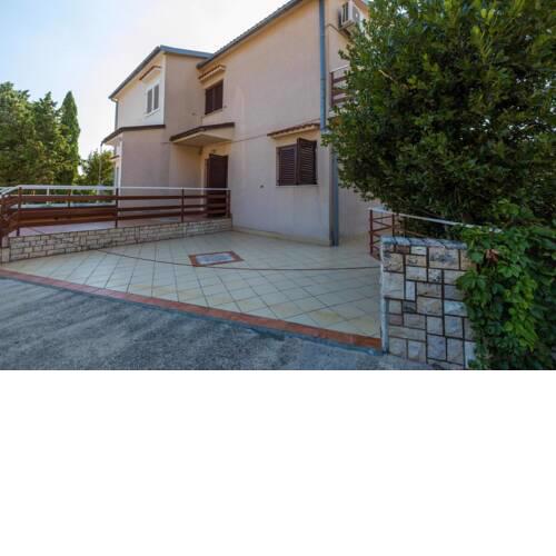 Apartments in Selce 39075