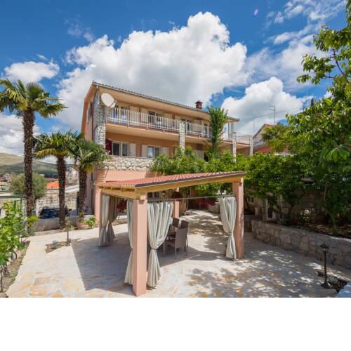 Apartments in Trogir 41607