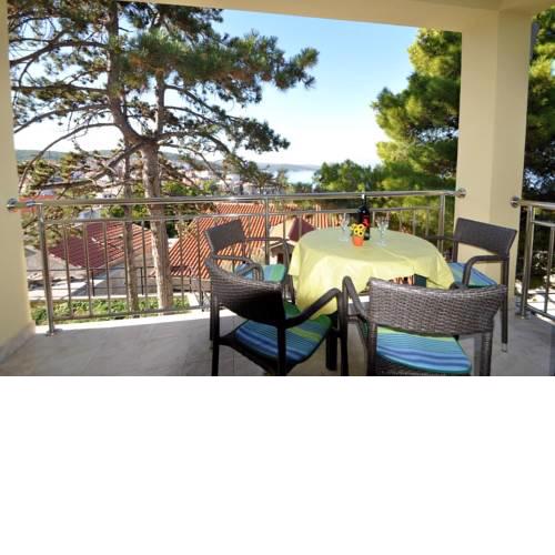Apartments in Vrbnik/Insel Krk 13601