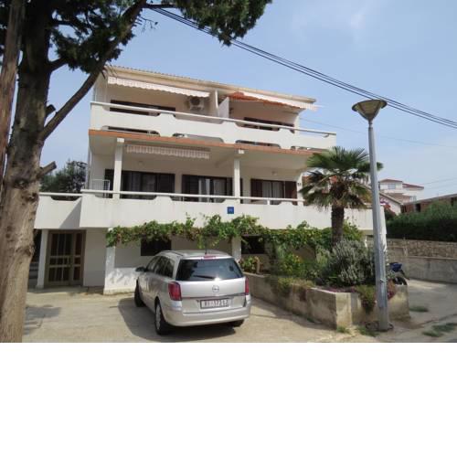 Apartments INES