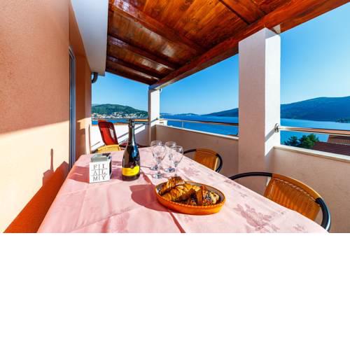 Apartments Iva
