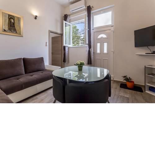 Apartments Ivan i Toma