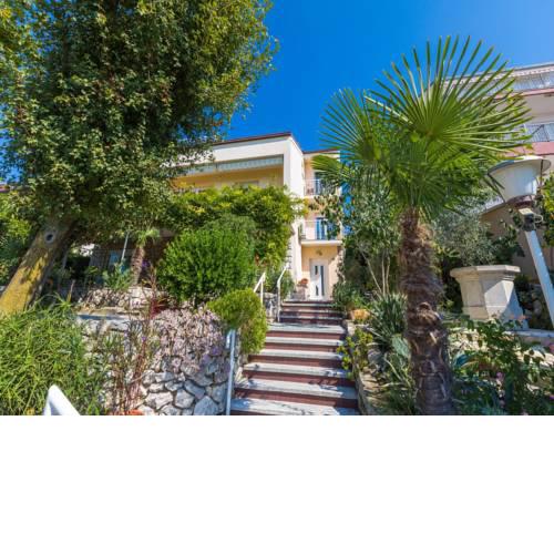 Apartments IVANA