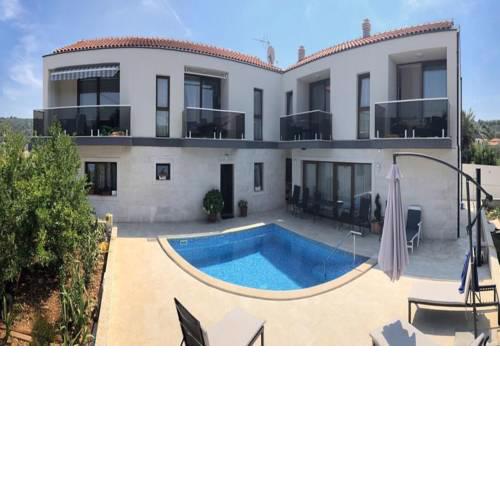 Apartments Ivica