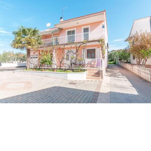 Apartments Ivica