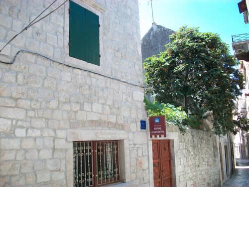 Apartments Ivica