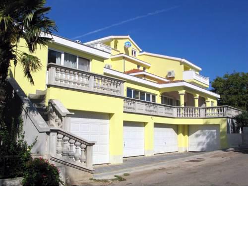 Apartments Jareb
