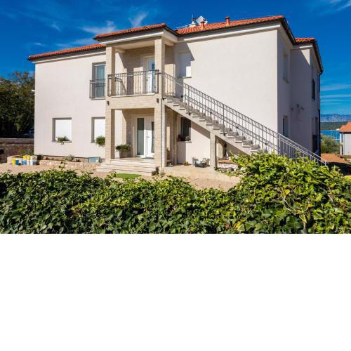 Apartments Jelena Vantačići