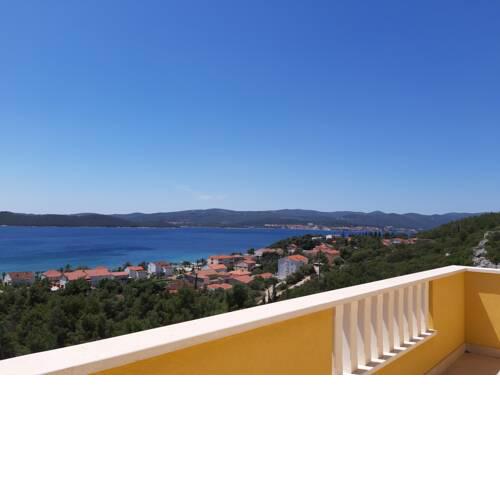 Apartments Jomi