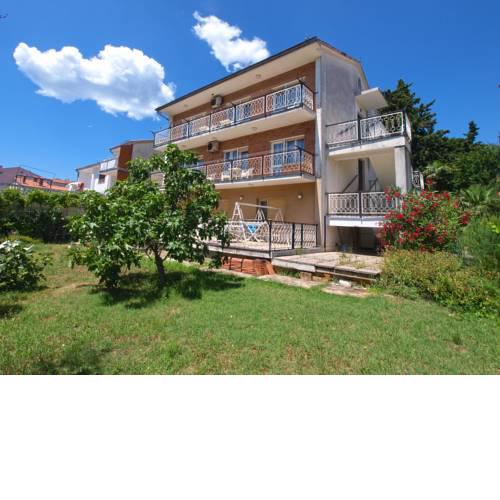 Apartments Josip 74
