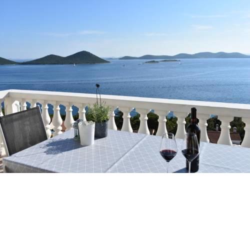 Apartments Josip