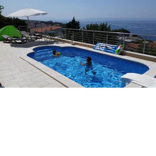 Apartments Karlo