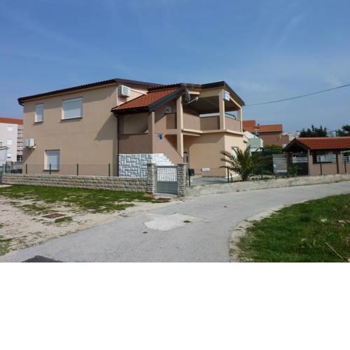 Cozy apartments near Queen beach Nin - Karlovacka I