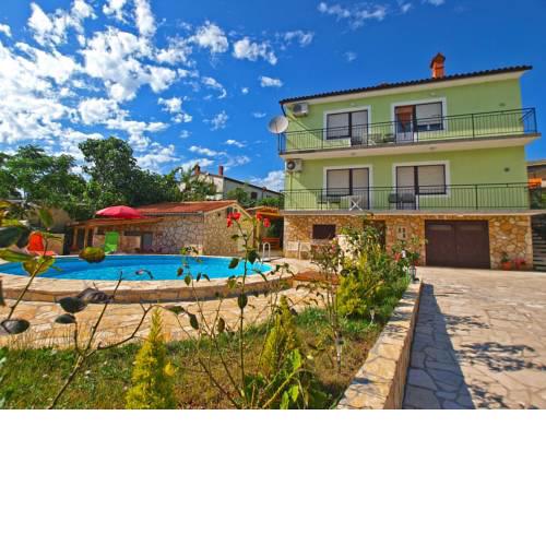 Apartments Karmen 1056