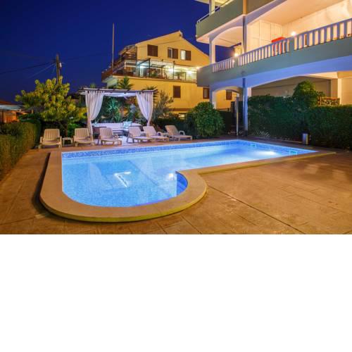 Apartments Kasalo