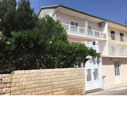 Apartments Katnić