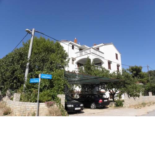 Apartments Košta