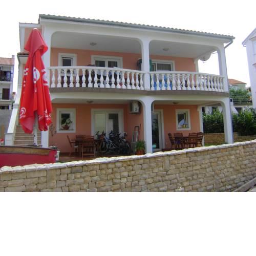Apartments Krajačić
