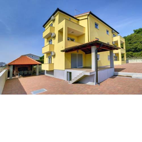 Apartments Kralj