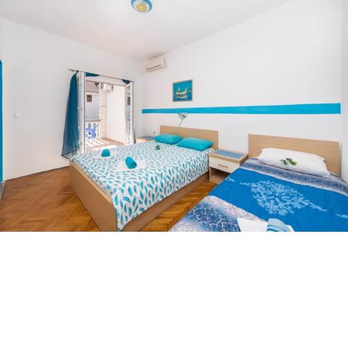 Apartments Kristina & Valentina