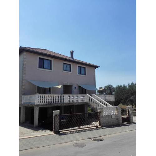 Apartments Krunes