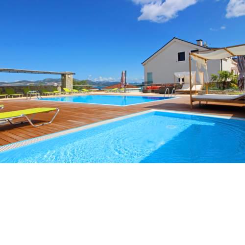 Apartments Kula