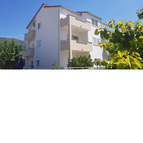 Apartments Lana & Petra