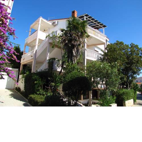 Apartments Lana