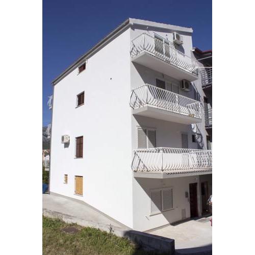 Apartments Lana