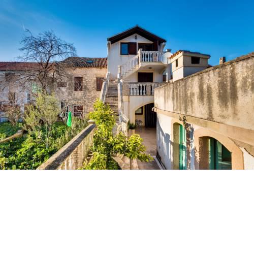 Apartments Land