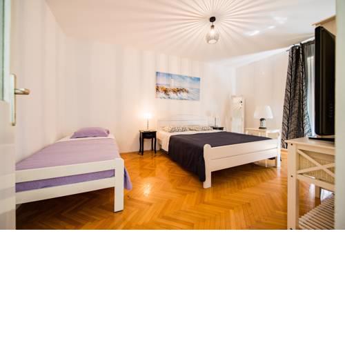 Apartments Lara & Ante